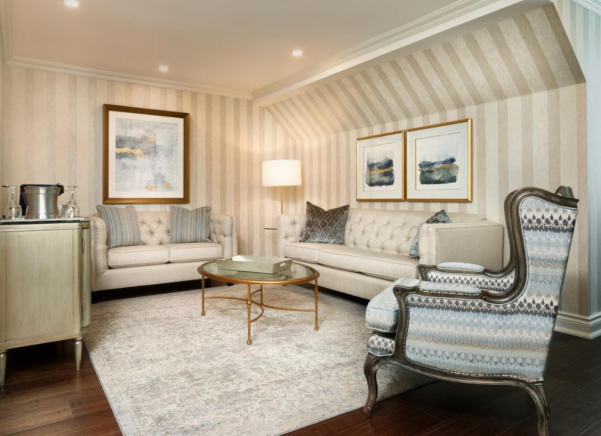 Chateau Vaudreuil Dış mekan fotoğraf A suite at the Ritz-Carlton, Boston