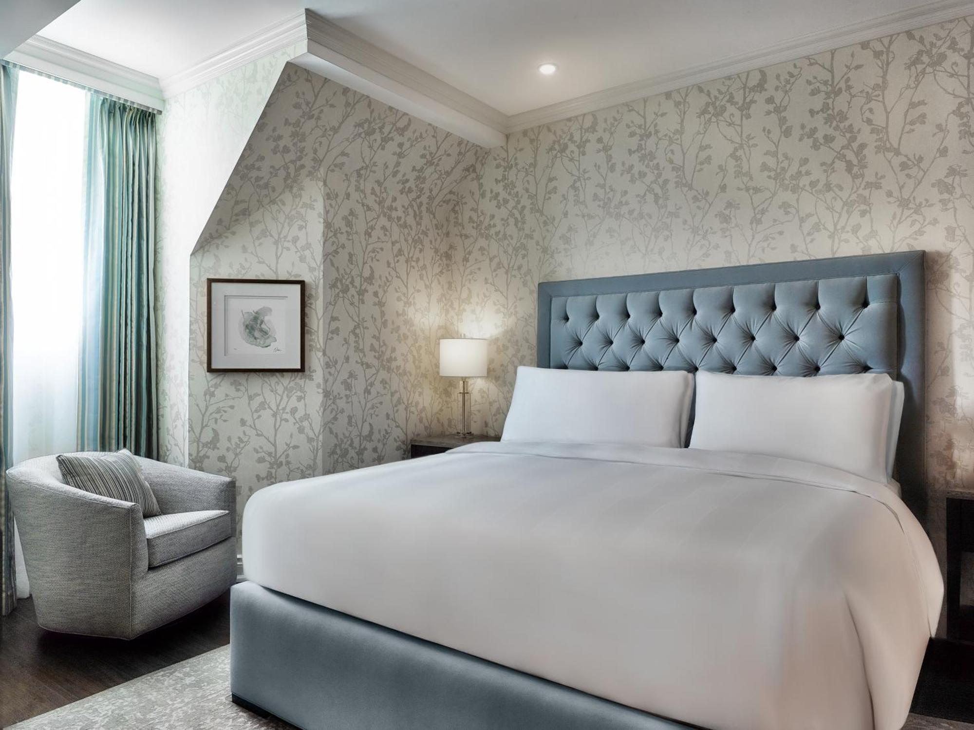 Chateau Vaudreuil Dış mekan fotoğraf A bedroom at the London West Hollywood